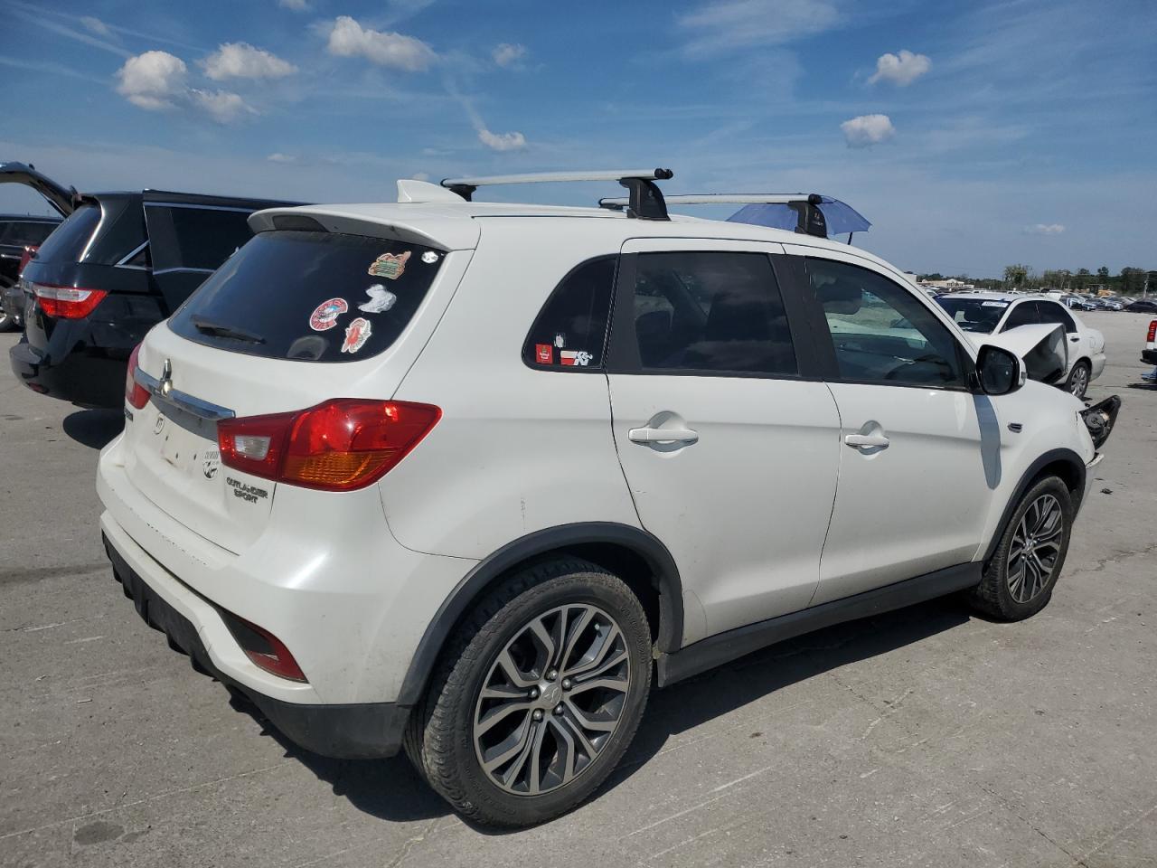 2018 Mitsubishi Outlander Sport Es - Image 3
