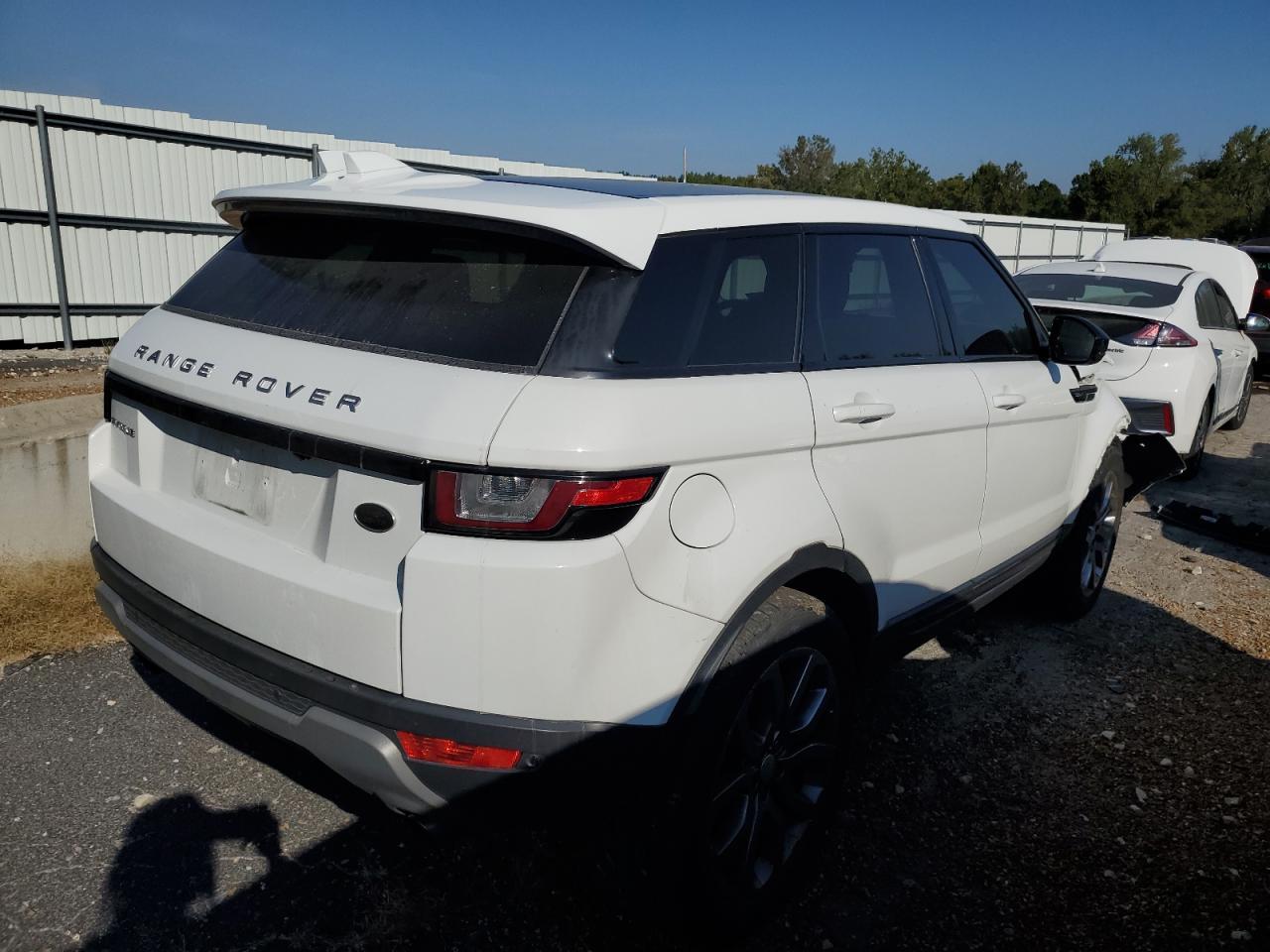 2019 Land Rover Range Rover Evoque Se - Image 3