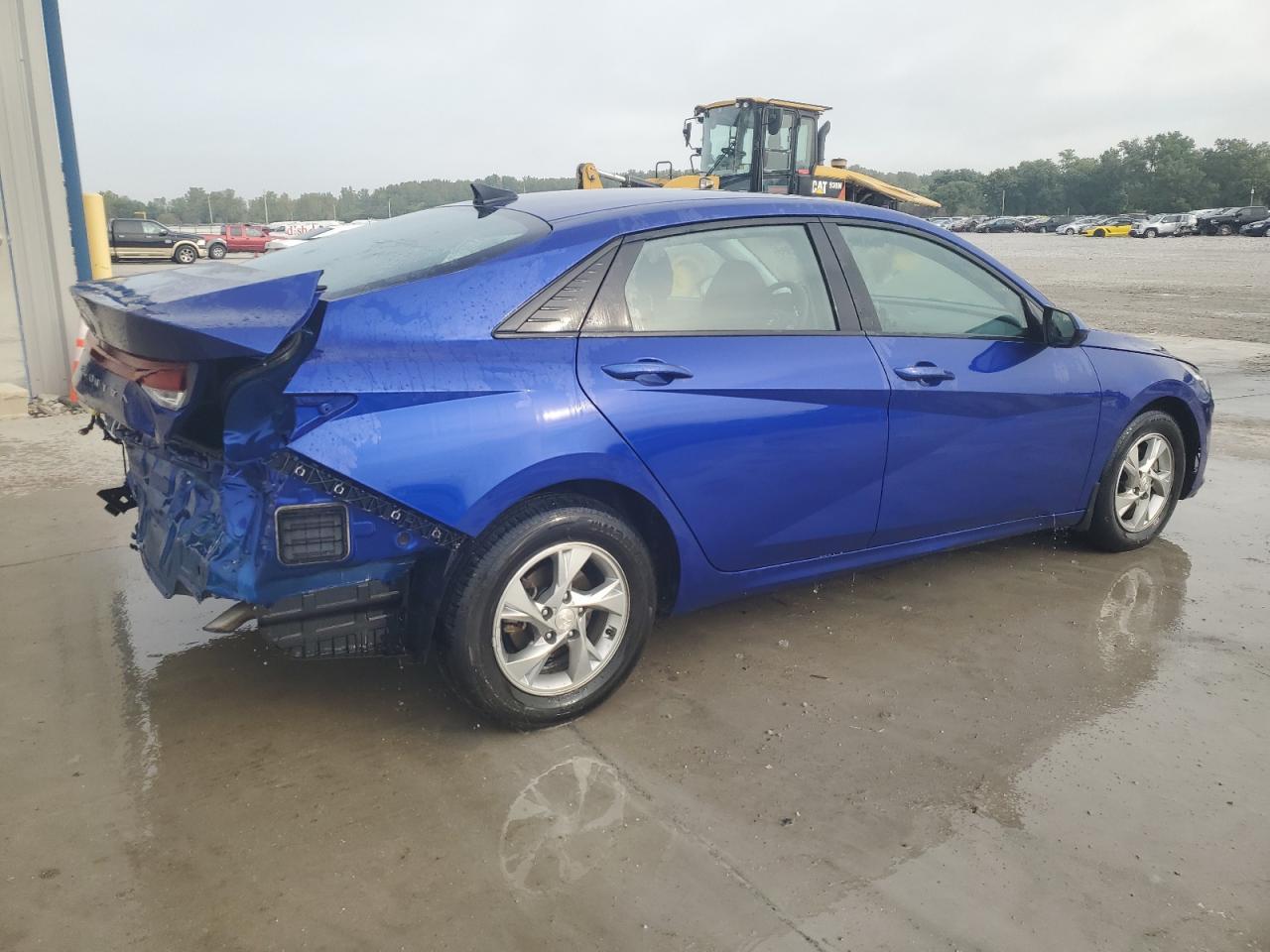 2023 Hyundai Elantra Se - Image 3