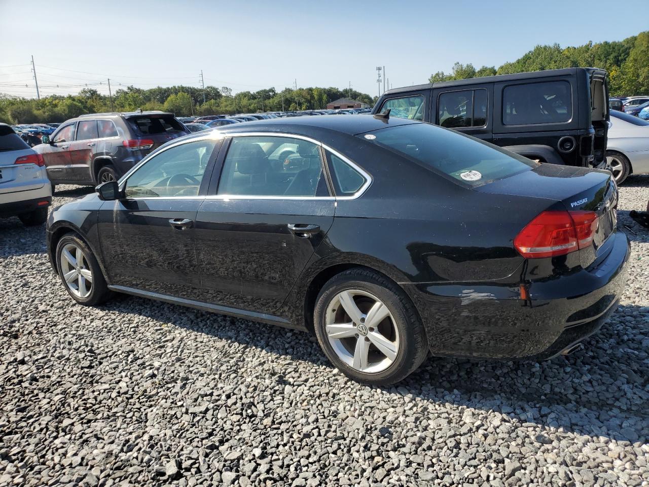 2015 Volkswagen Passat - Фото 2