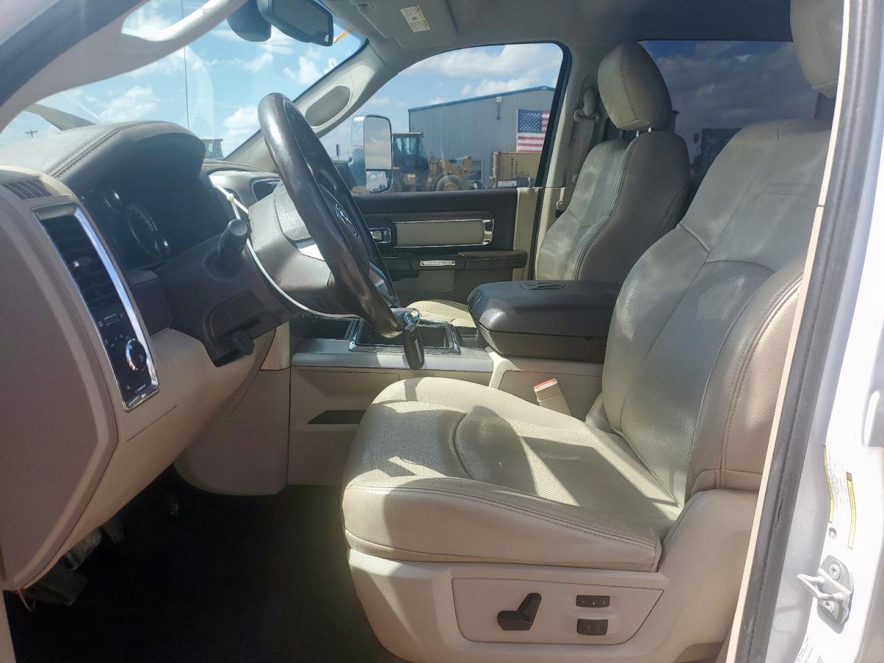 2015 Ram 3500 Laramie - Фото 7