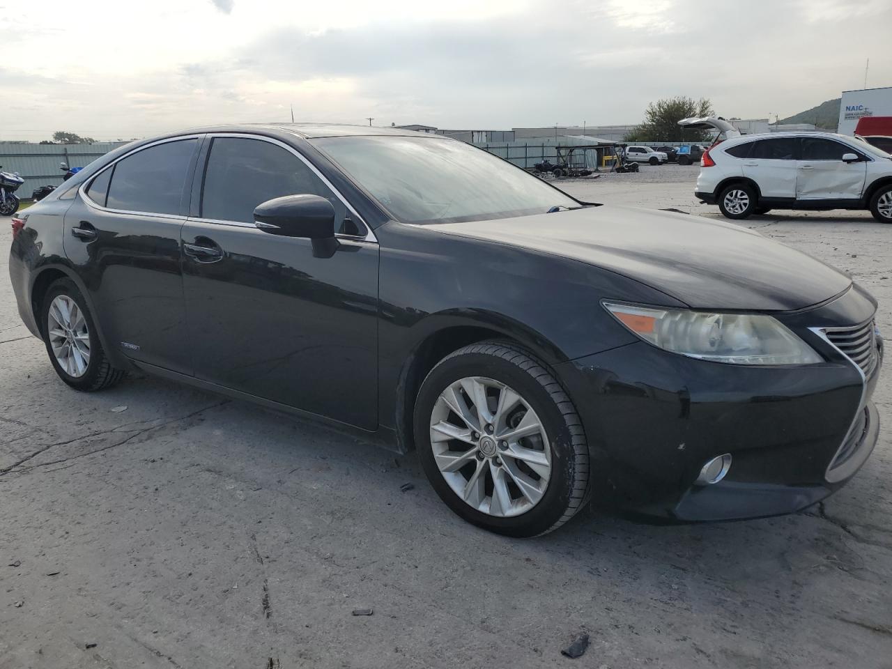 2013 Lexus Es 300H - Image 4