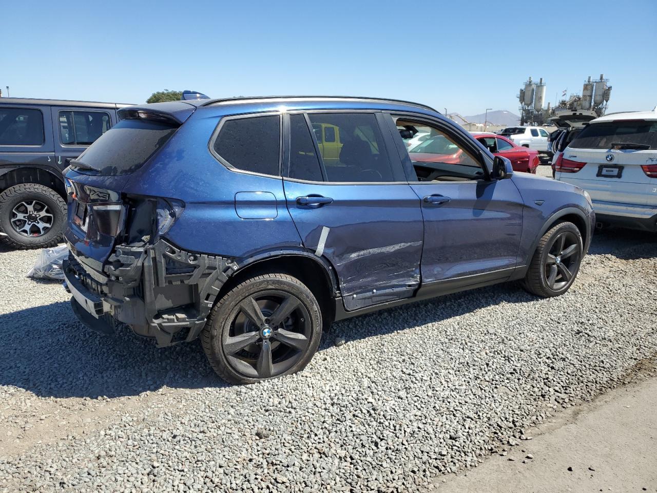 2017 BMW X3 Sdrive28I - Фото 3