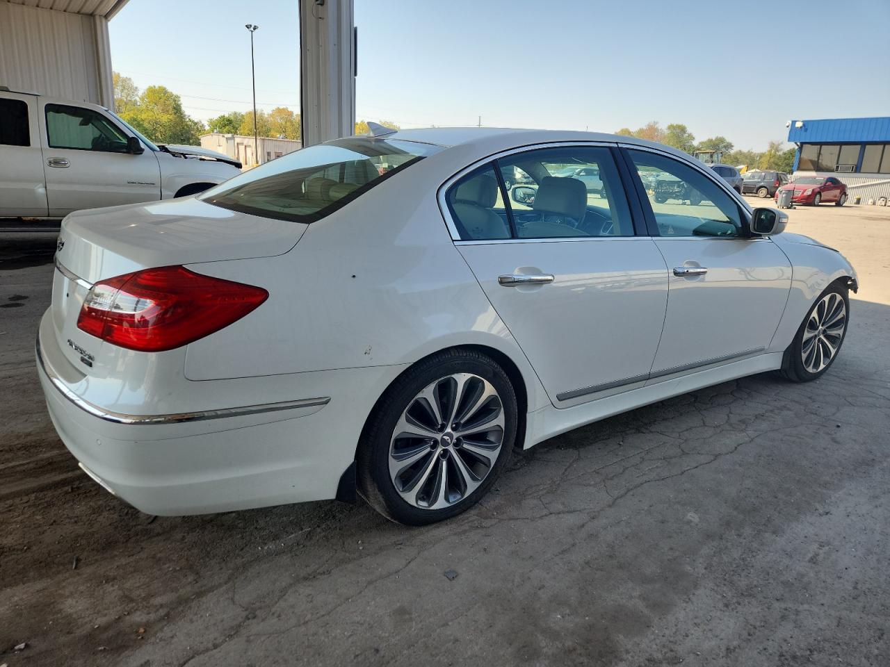 2013 Hyundai Genesis 5.0L - Фото 3