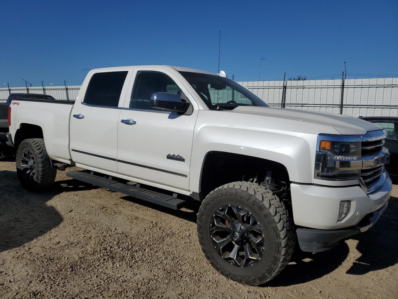2017 Chevrolet Silverado K1500 High Country - Фото 4