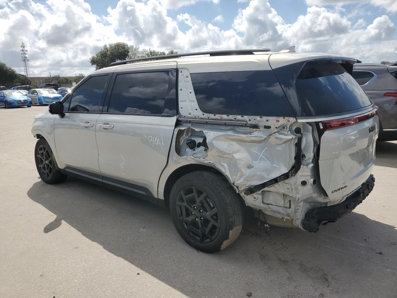 2025 Kia Carnival Sx - Фото 2