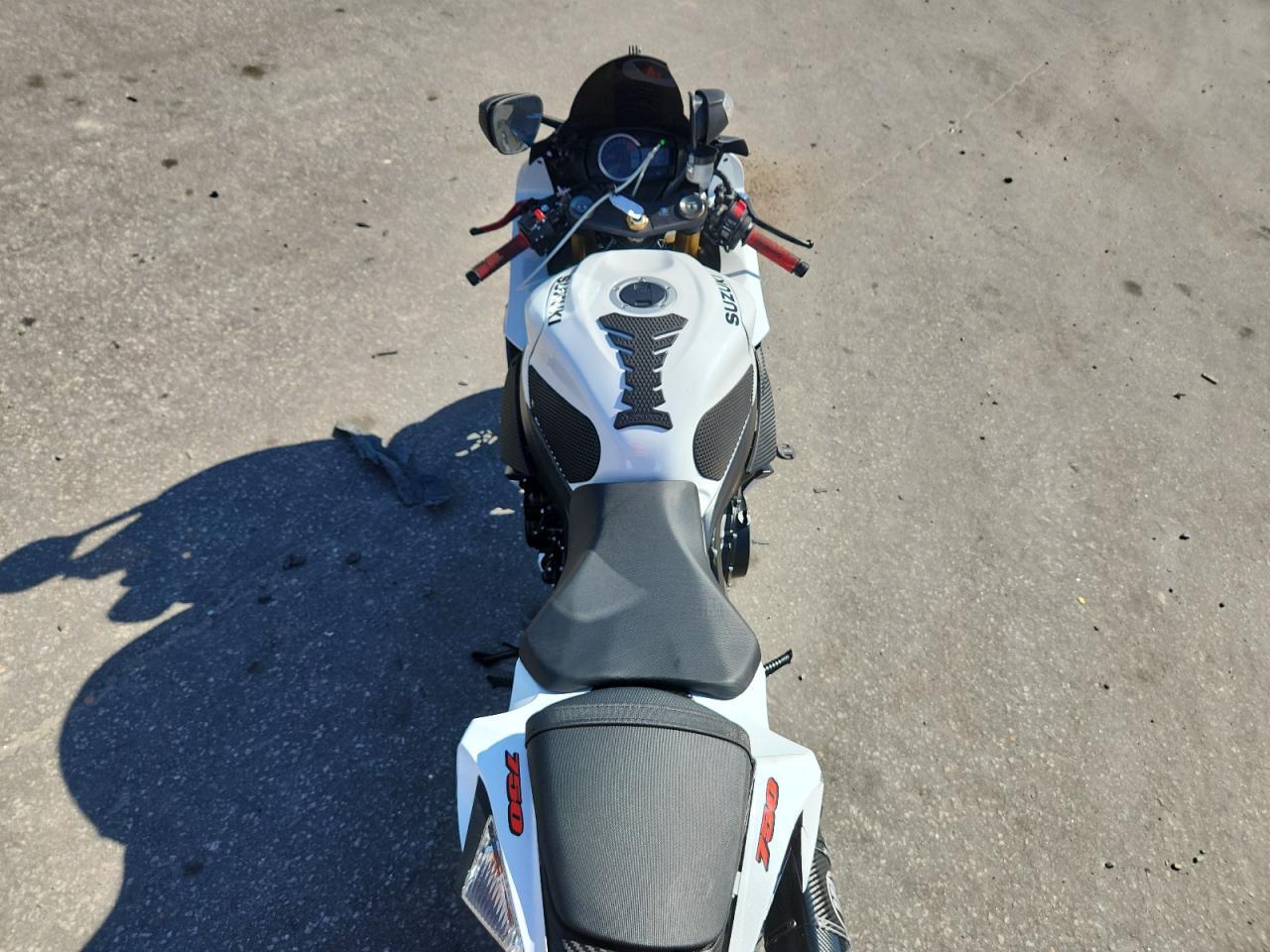 2025 Suzuki Gsx-R750 - Фото 6