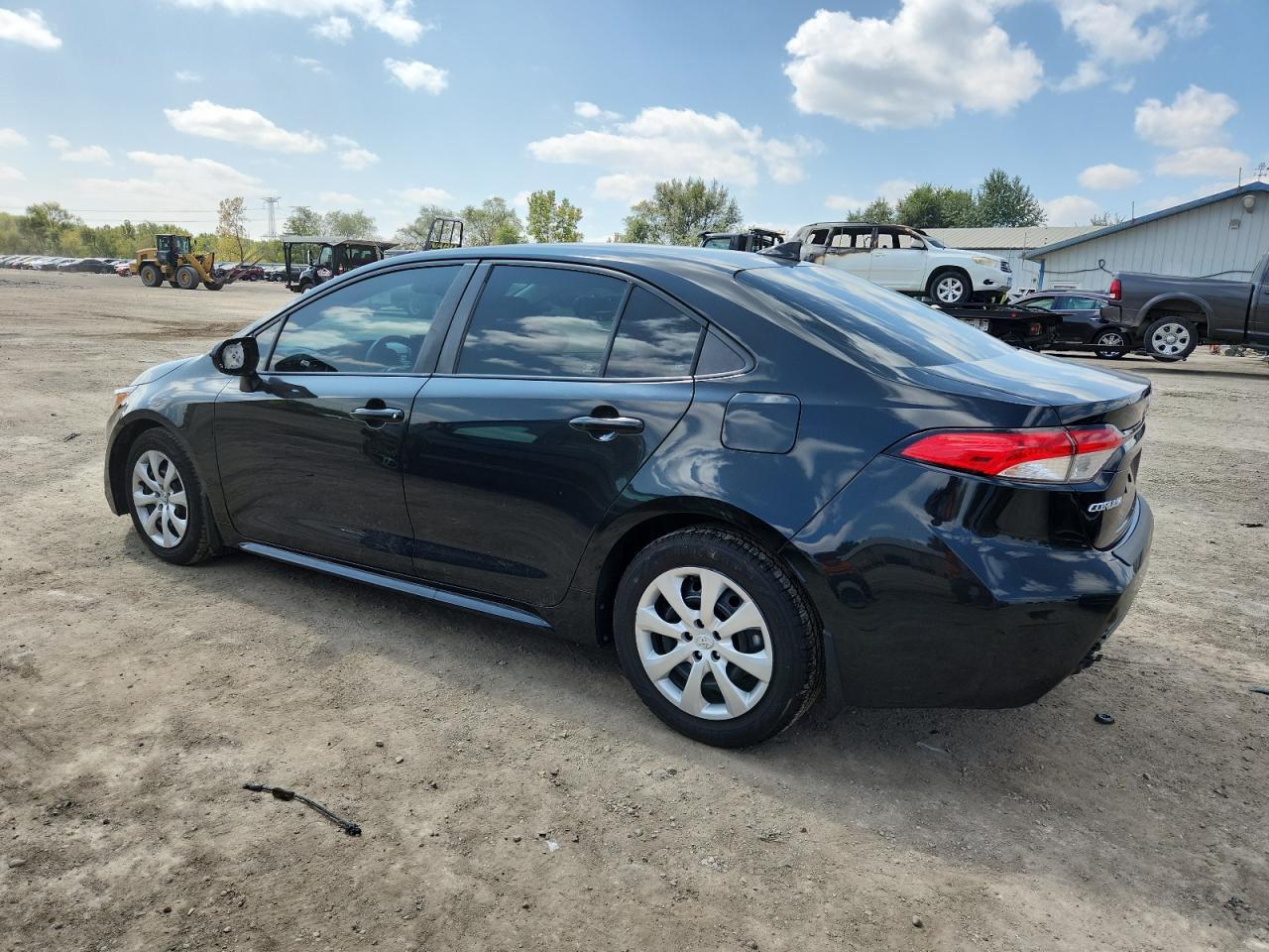 2020 Toyota Corolla Le - Фото 2