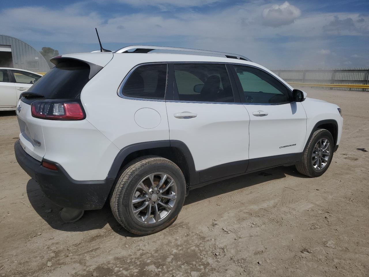 2020 Jeep Cherokee Latitude Plus - Фото 3