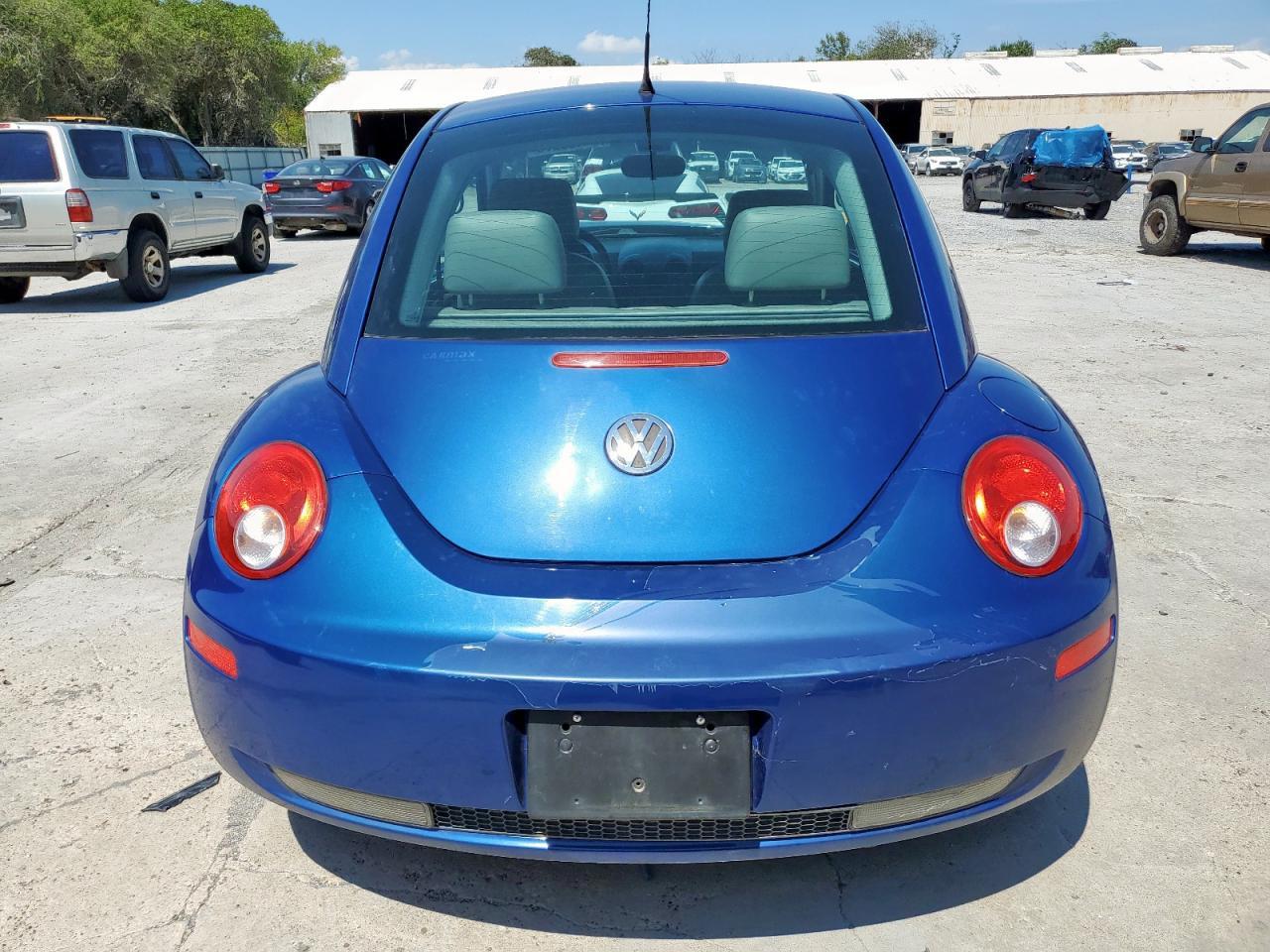 2008 Volkswagen New Beetle S - Image 6