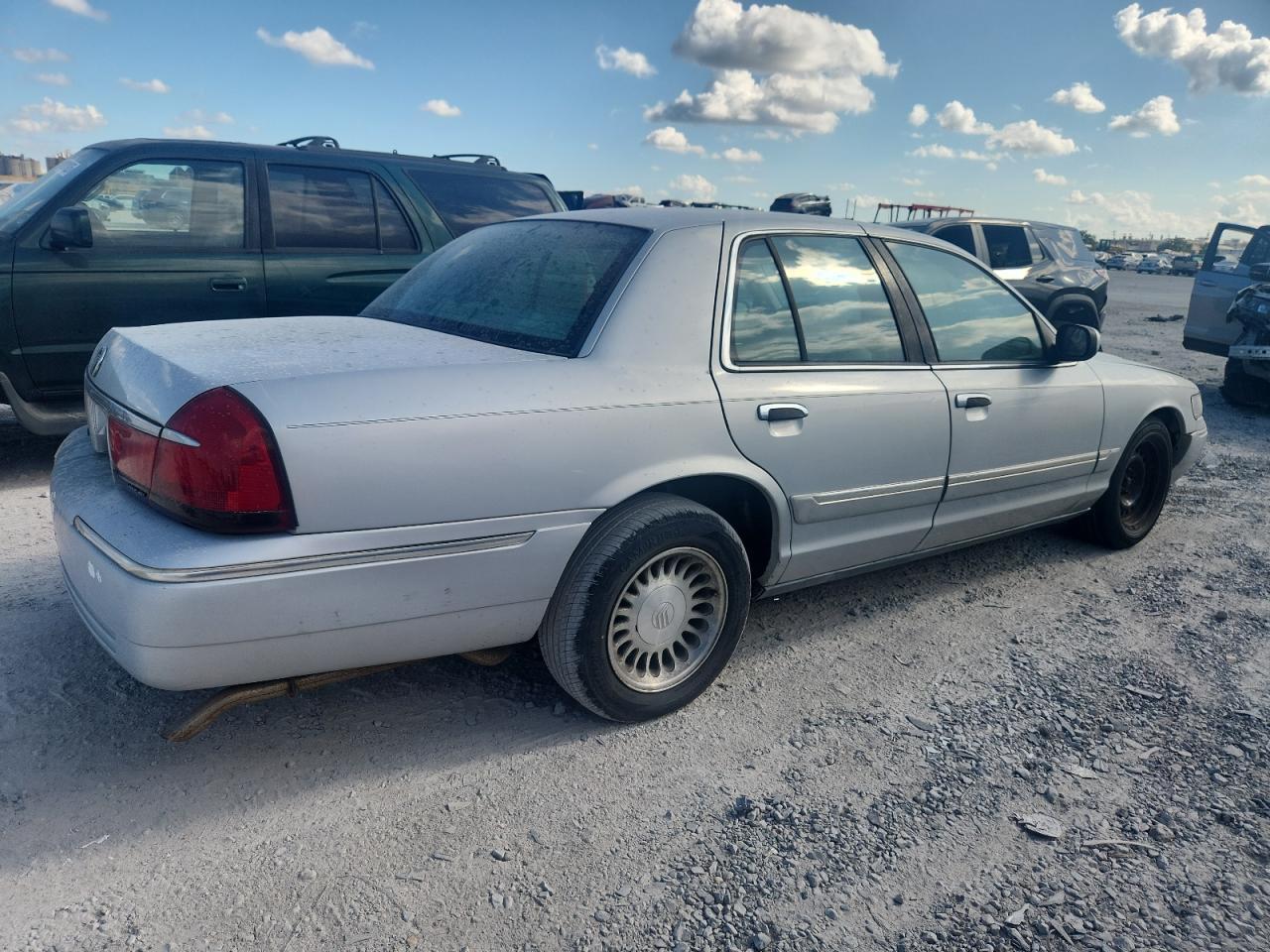 2001 Mercury Grand Marquis Gs - Фото 3