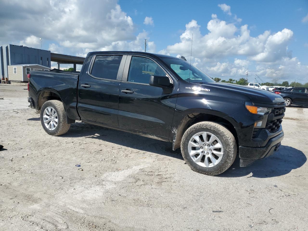 2022 Chevrolet Silverado C1500 Custom - Фото 4