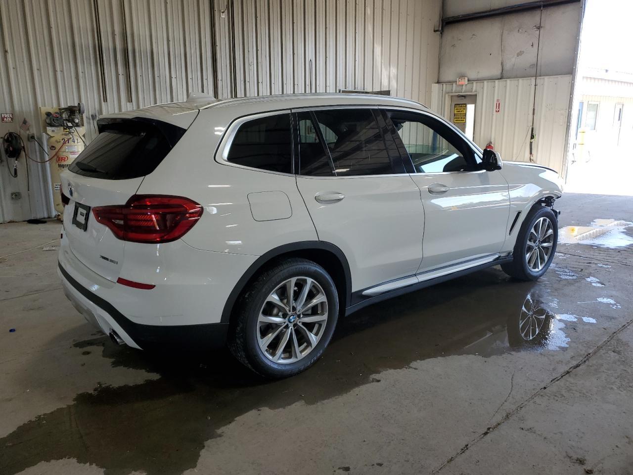 2019 BMW X3 xDrive30I - Фото 3
