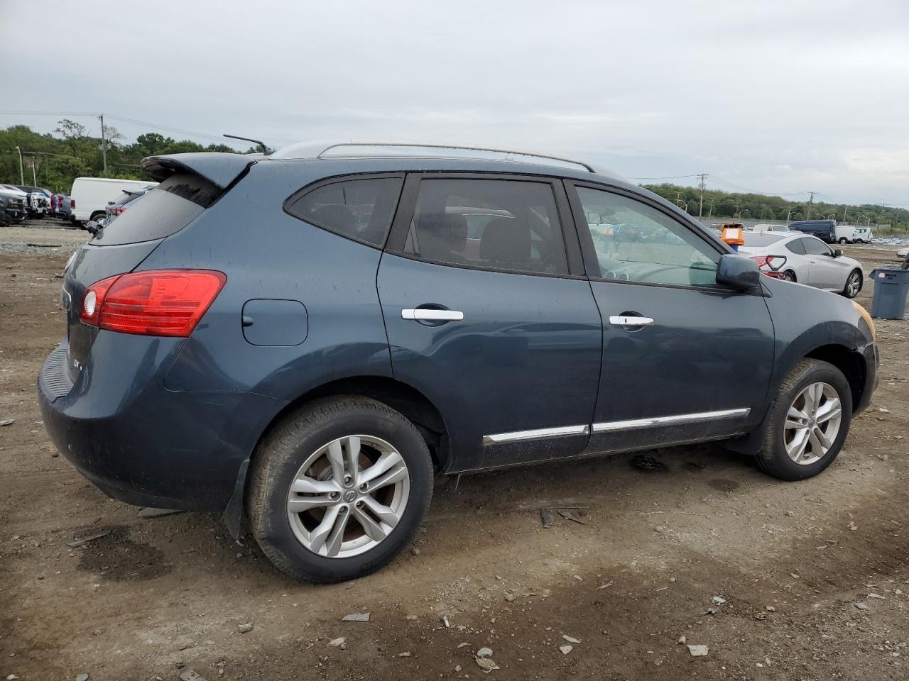 2013 Nissan Rogue S - Image 3