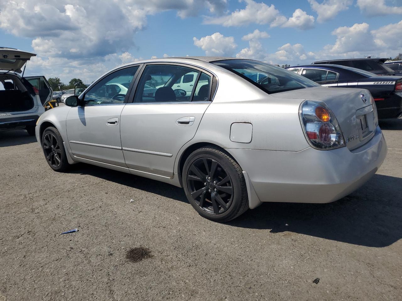 2004 Nissan Altima - Фото 2
