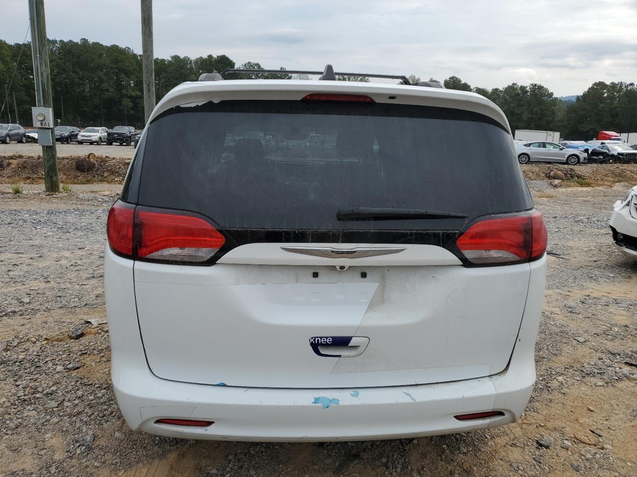 2021 Chrysler Voyager Lxi - Фото 6