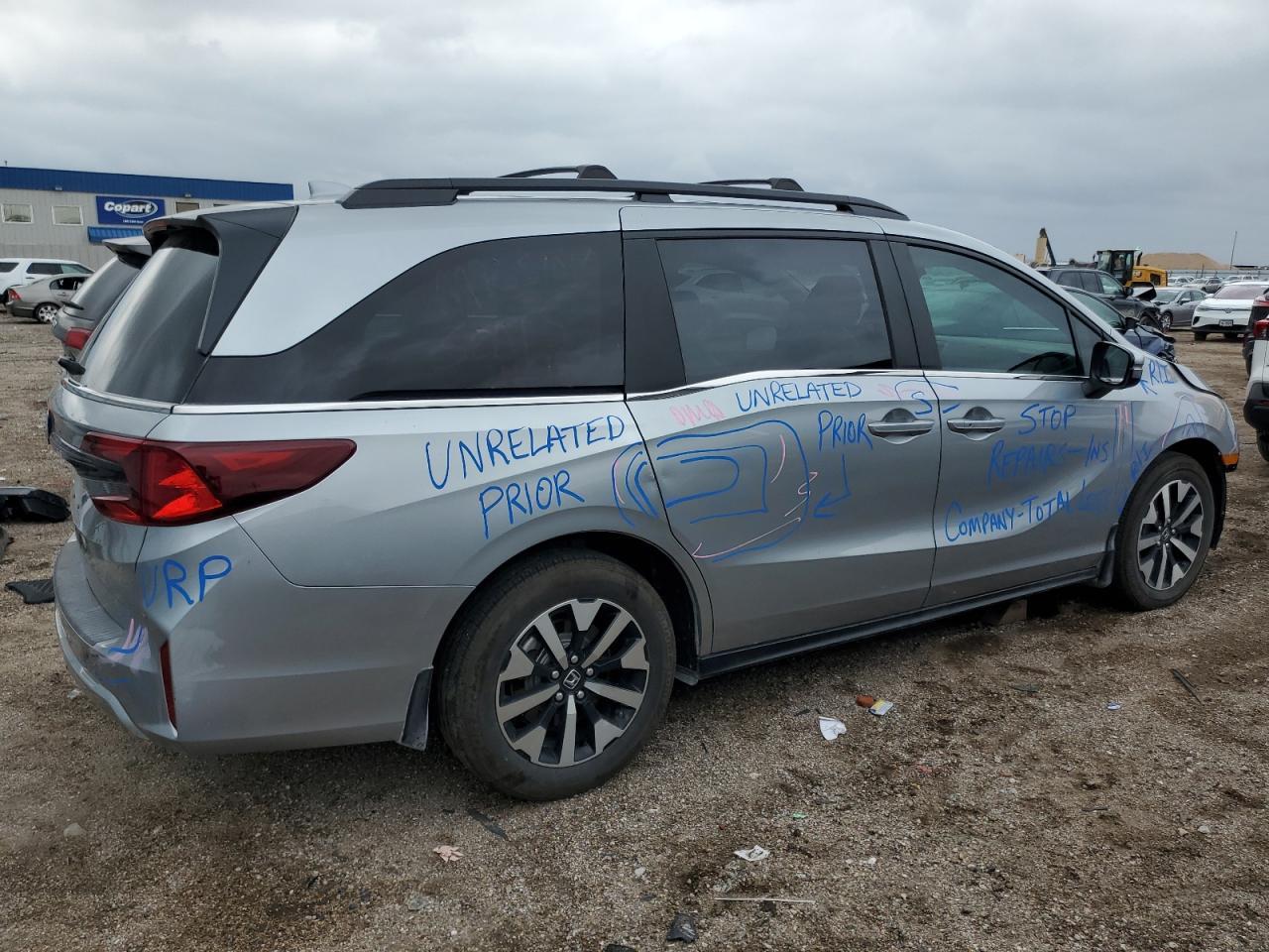 2025 Honda Odyssey Exl - Image 3
