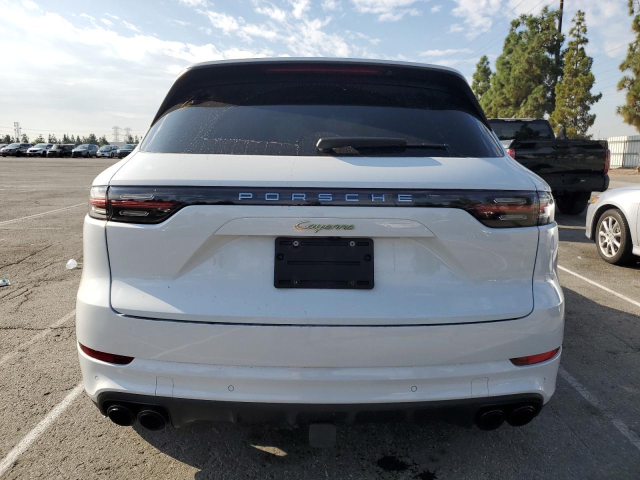 2022 Porsche Cayenne E-Hybrid - Фото 6