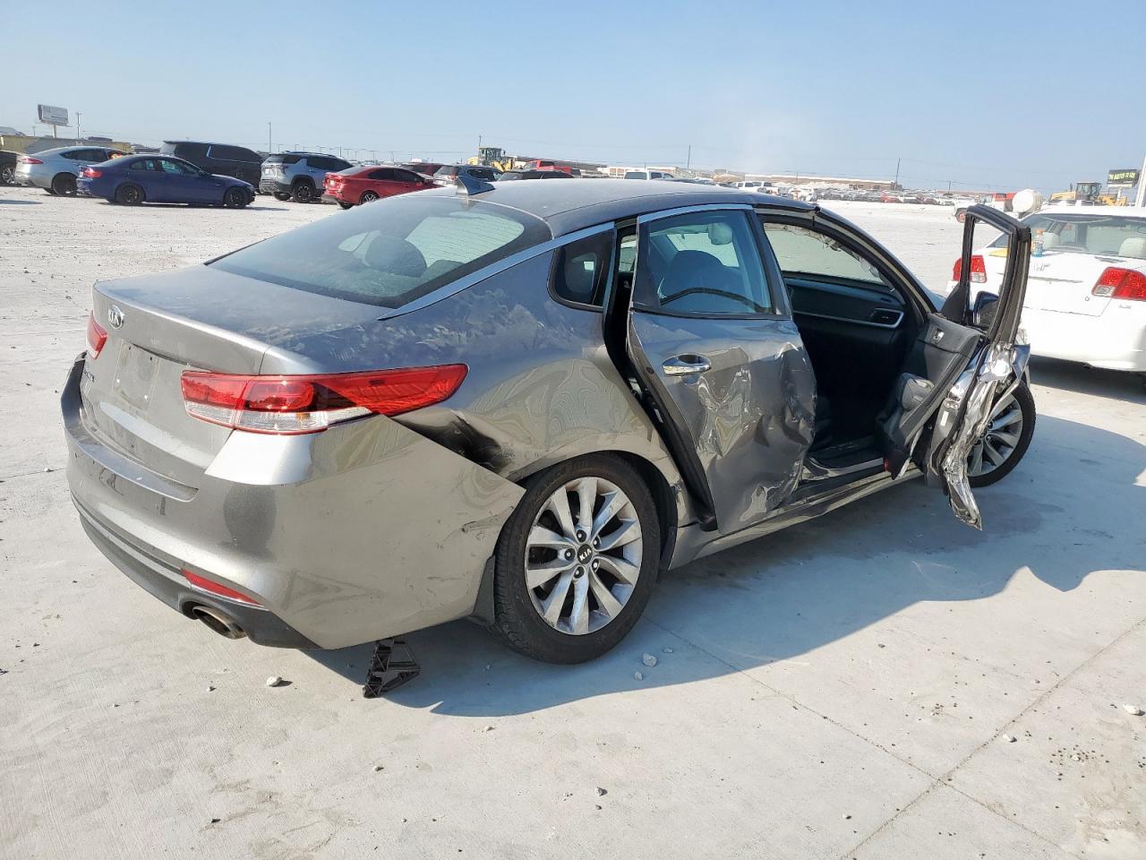 2018 Kia Optima Lx - Фото 3