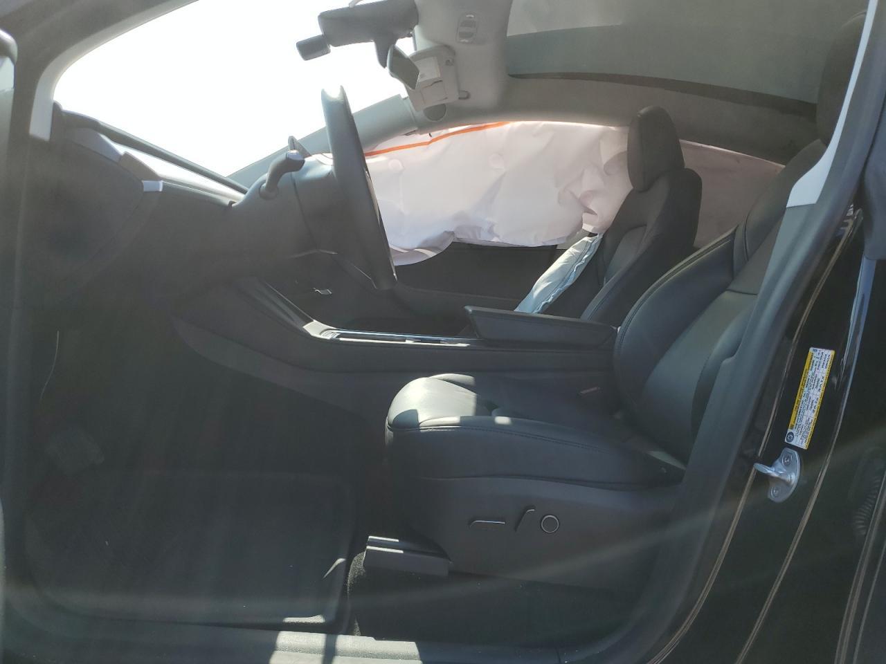 2023 Tesla Model Y - Image 7