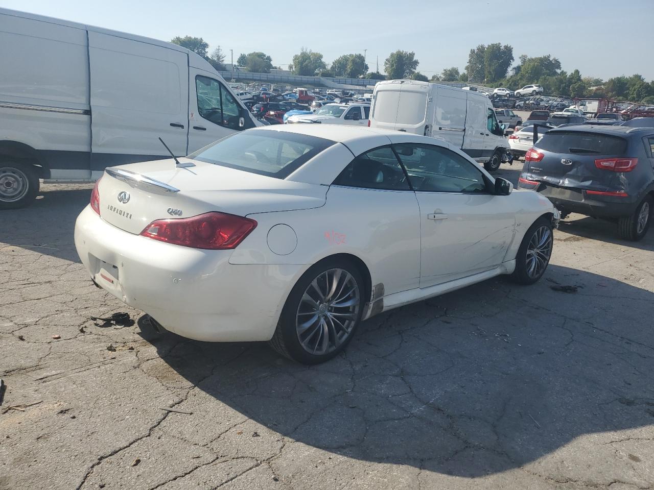 2015 Infiniti Q60 Base - Фото 3