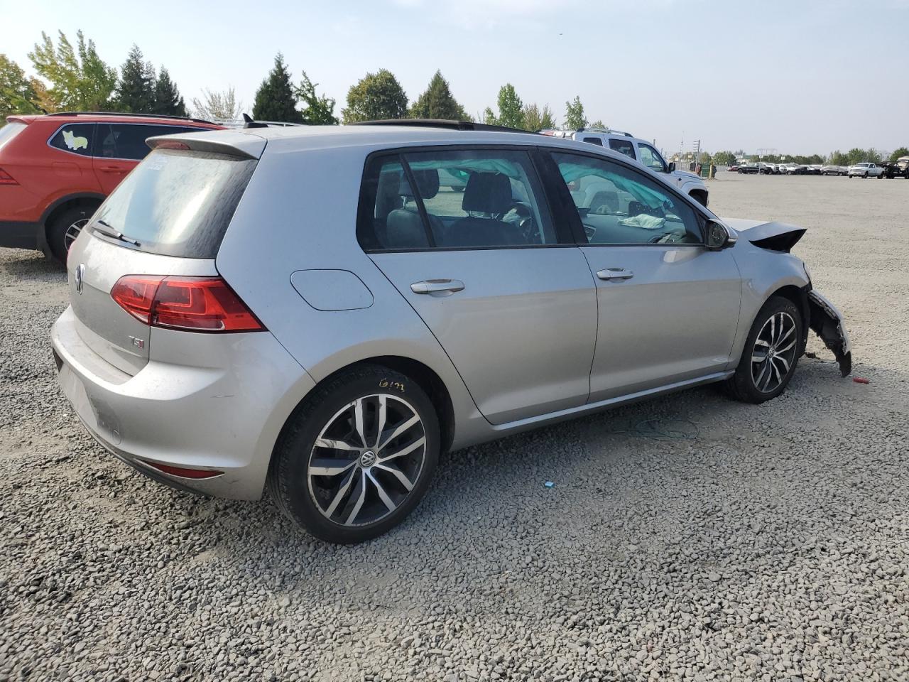 2015 Volkswagen Golf - Image 3