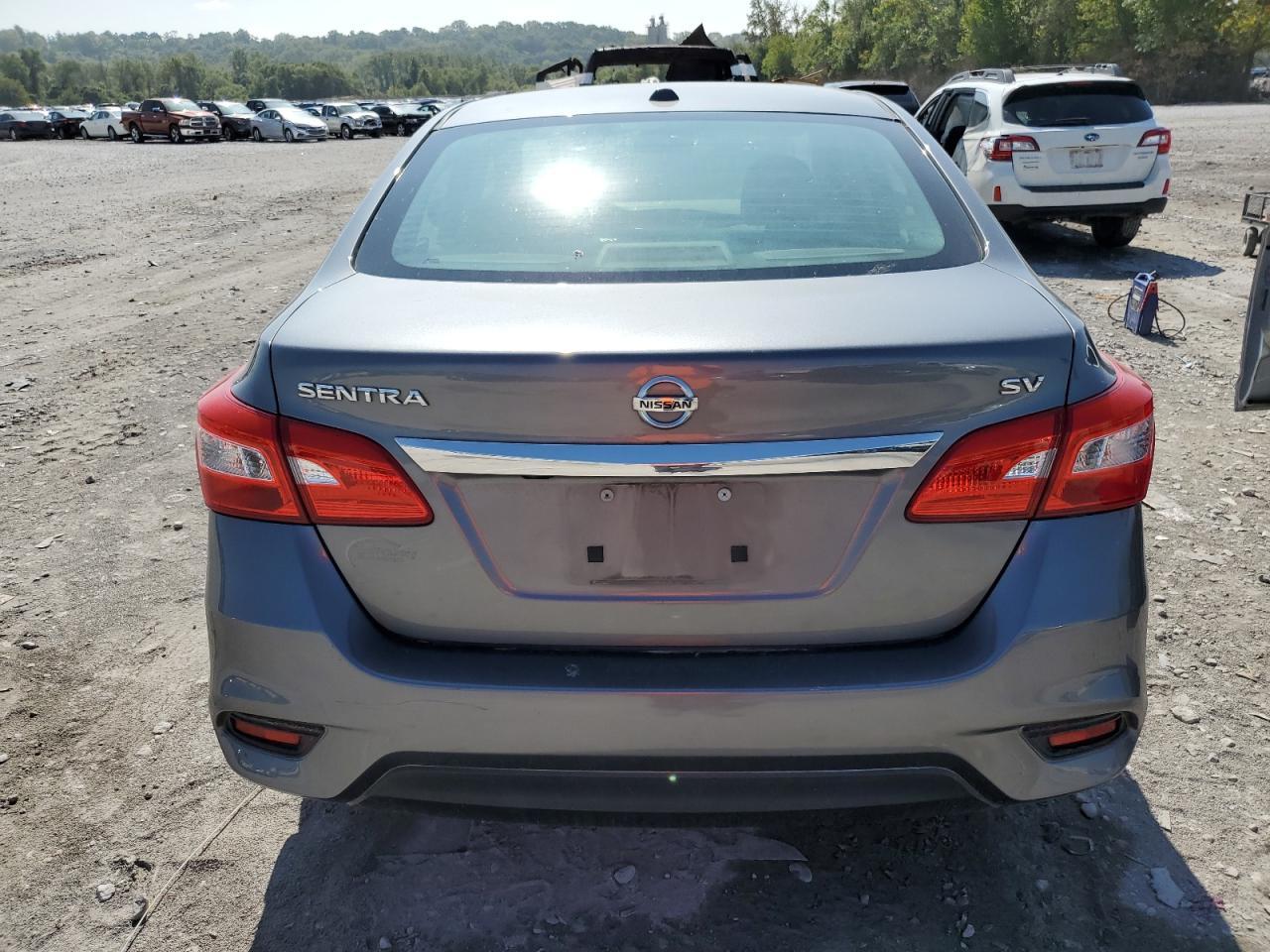 2018 Nissan Sentra S - Фото 6