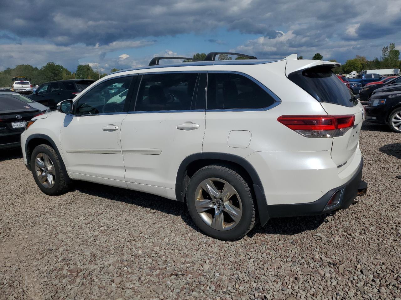 2018 Toyota Highlander Limited - Фото 2