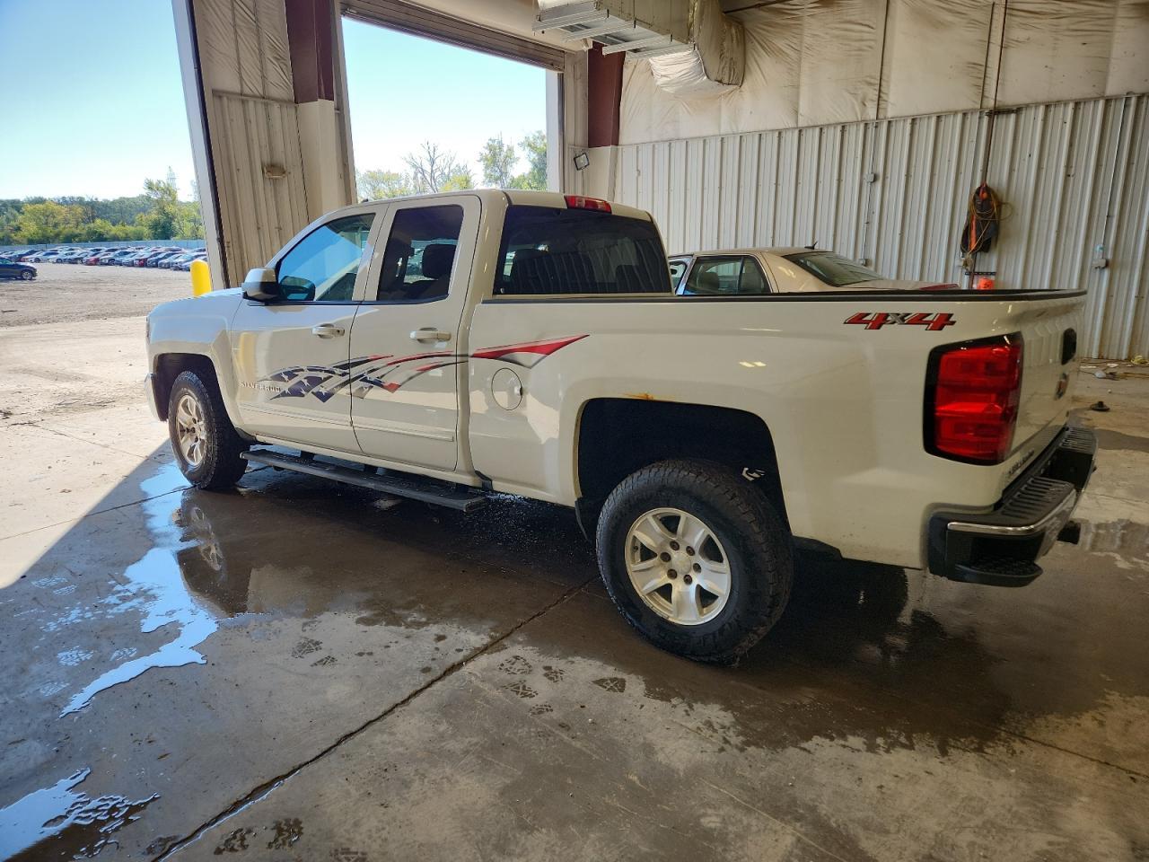 2018 Chevrolet Silverado K1500 Lt - Image 2