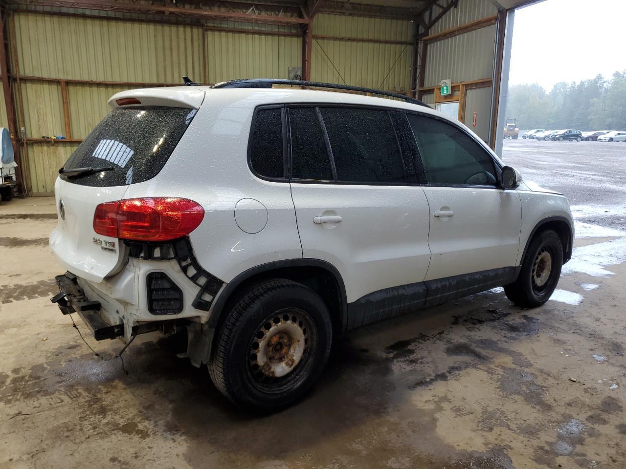 2015 Volkswagen Tiguan S - Image 3