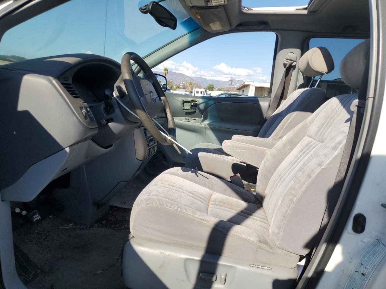 2001 Toyota Sienna Le - Фото 7