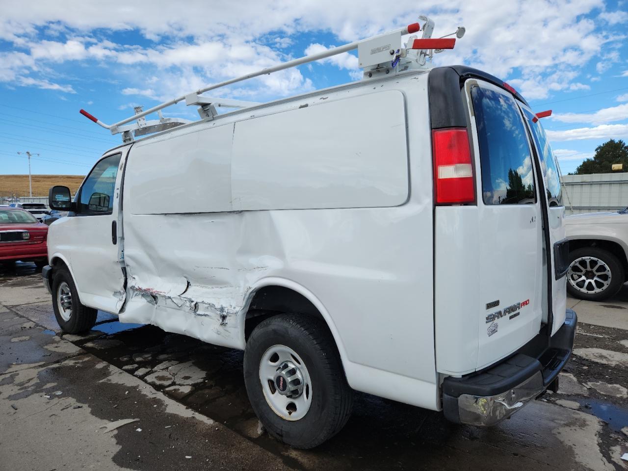 2012 GMC Savana G2500 - Фото 2