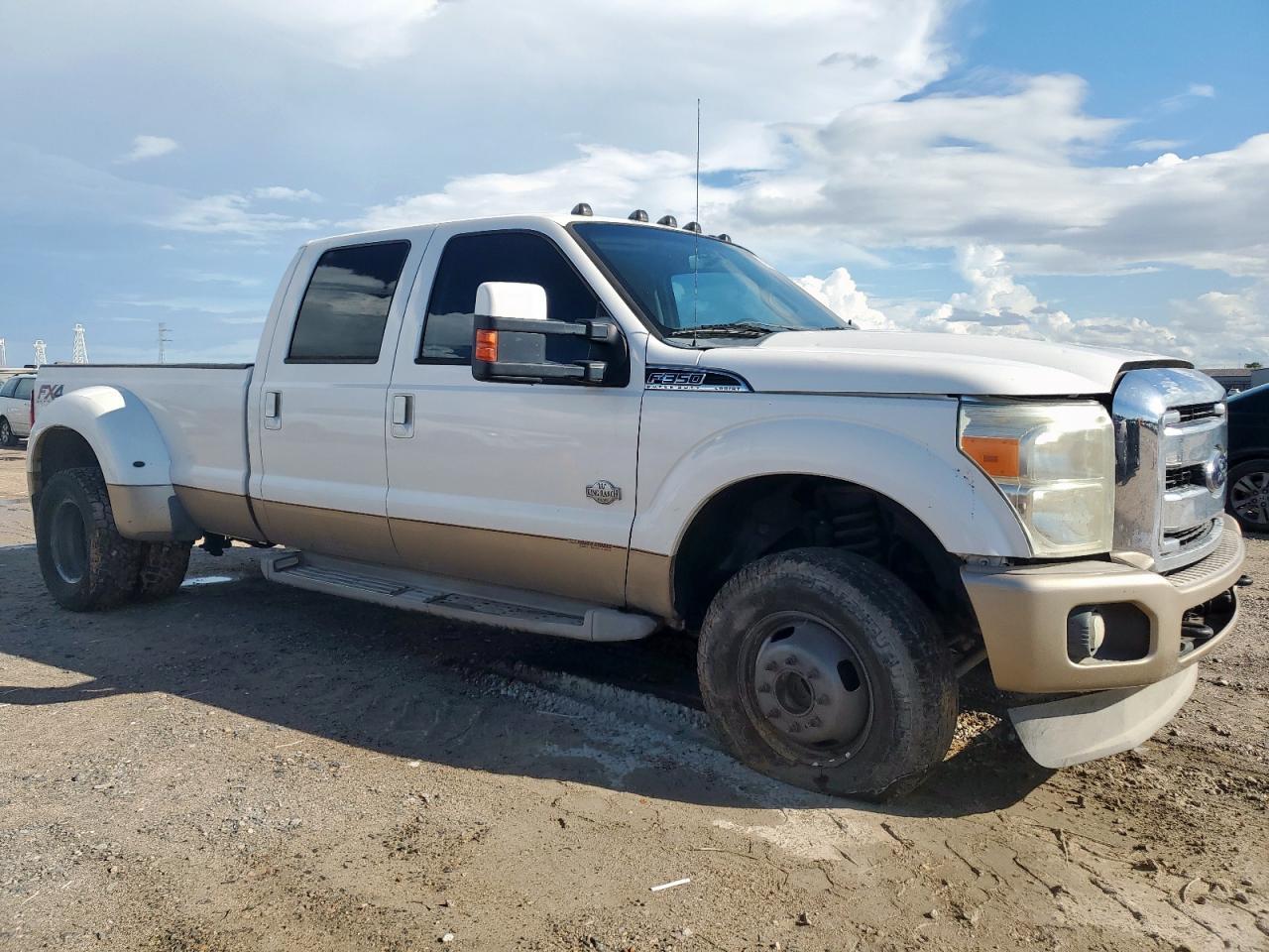 2012 Ford F350 Super Duty - Фото 4