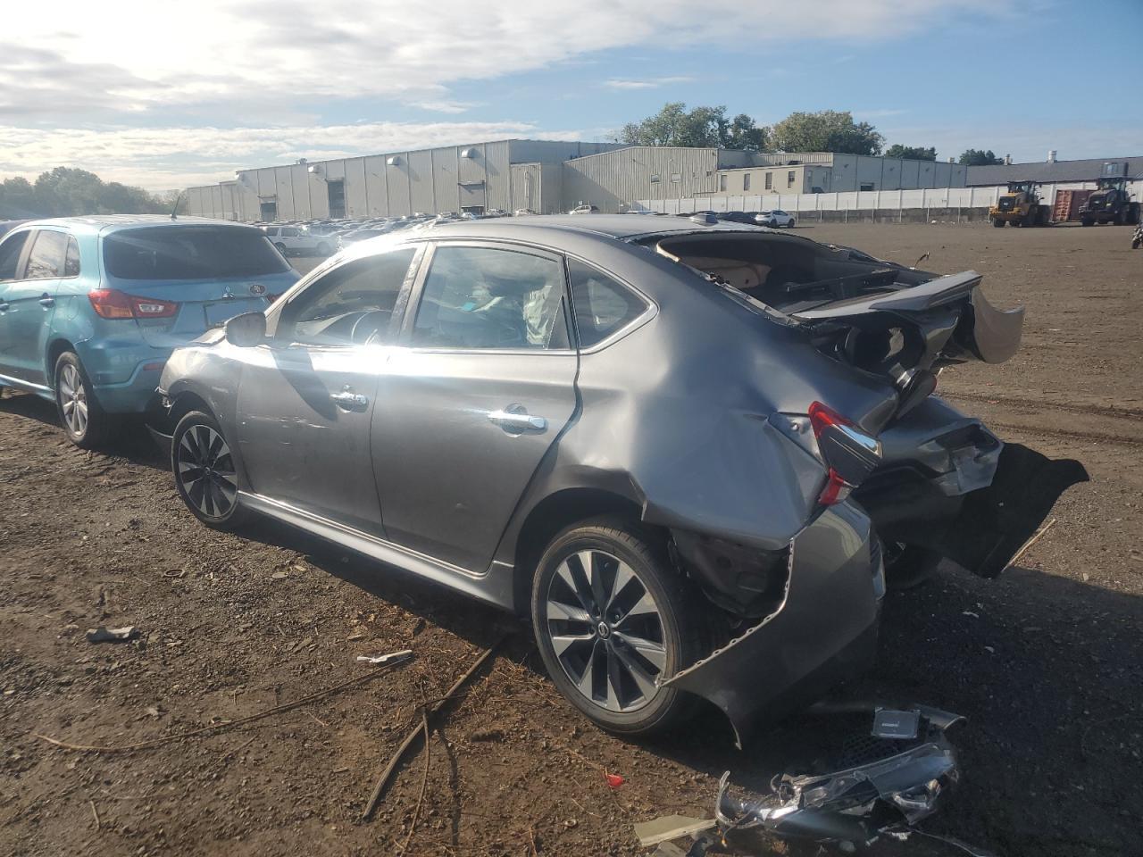 2017 Nissan Sentra S - Фото 2