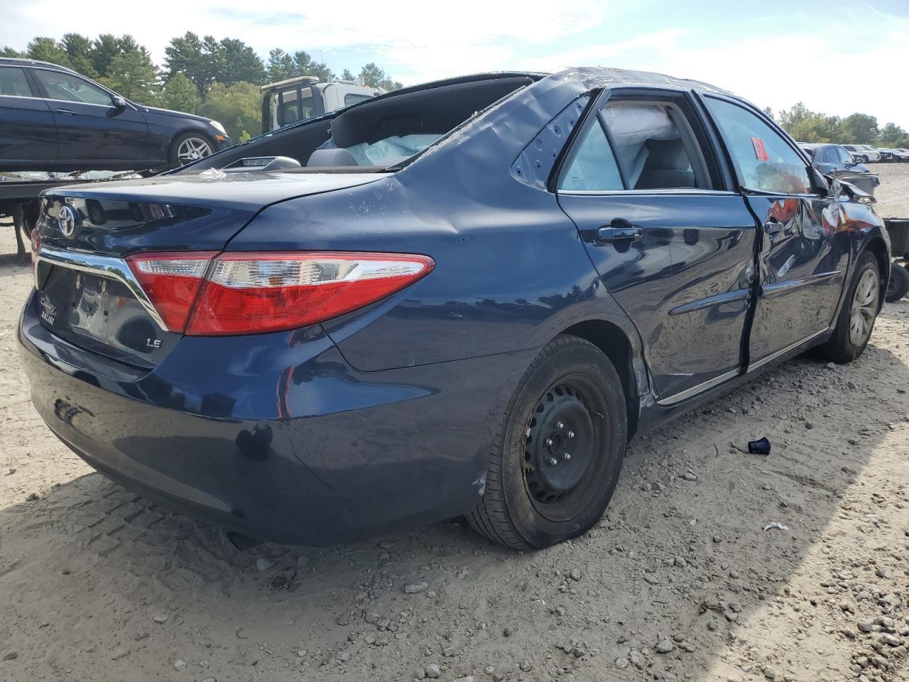 2017 Toyota Camry Le - Image 3