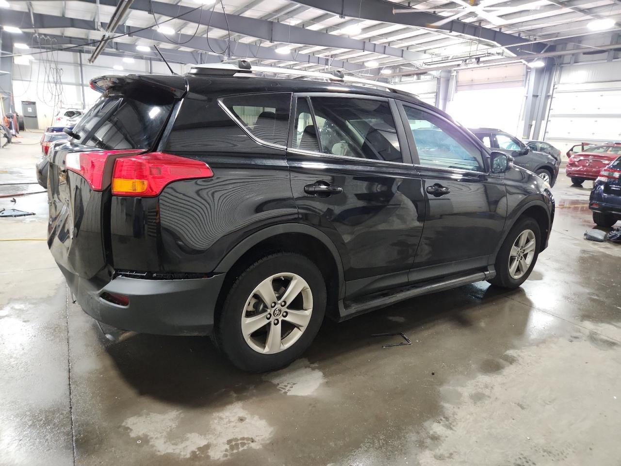 2015 Toyota Rav4 Xle - Фото 3