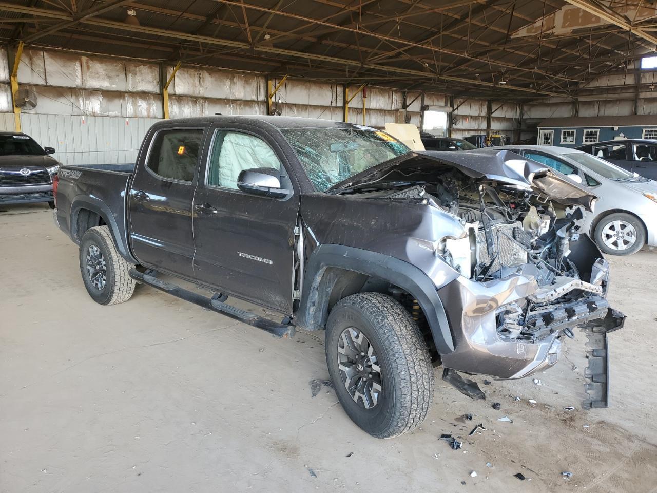 2017 Toyota Tacoma Double Cab - Фото 4