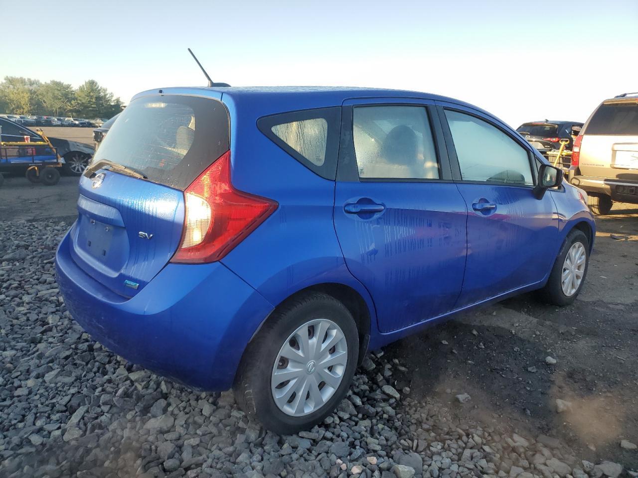 2016 Nissan Versa Note S - Фото 3