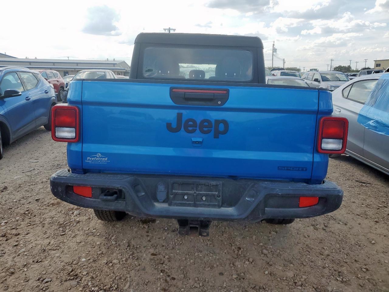 2020 Jeep Gladiator Sport - Image 6
