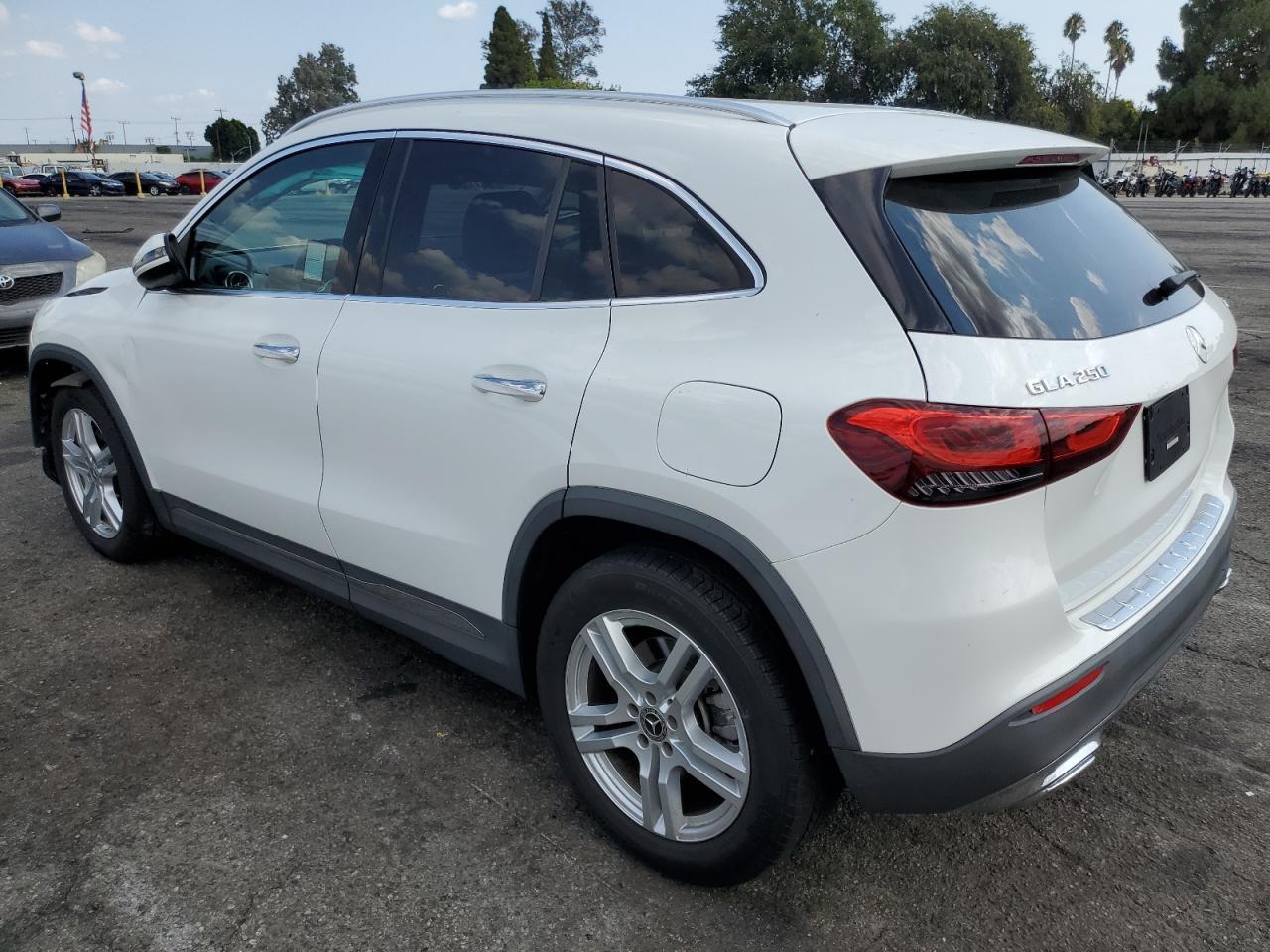 2021 Mercedes-Benz Gla 250 4Matic - Image 2