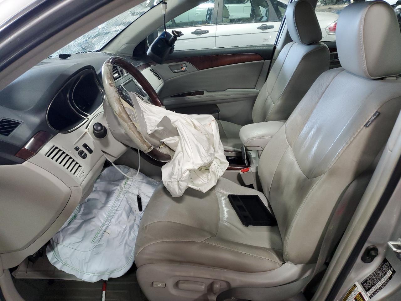2011 Toyota Avalon Base - Image 7