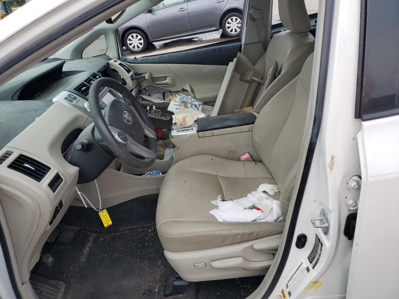 2012 Toyota Prius V - Фото 7