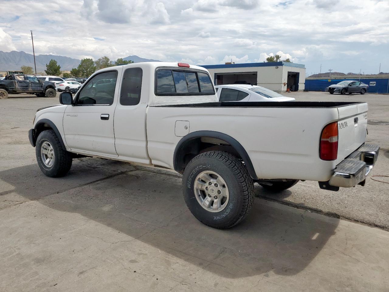 2000 Toyota Tacoma Xtracab - Фото 2