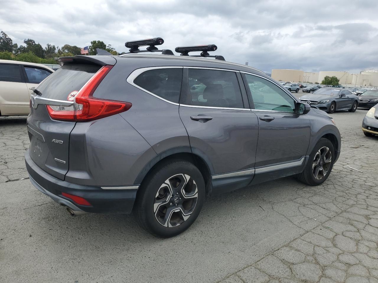 2018 Honda Cr-V Touring - Image 3