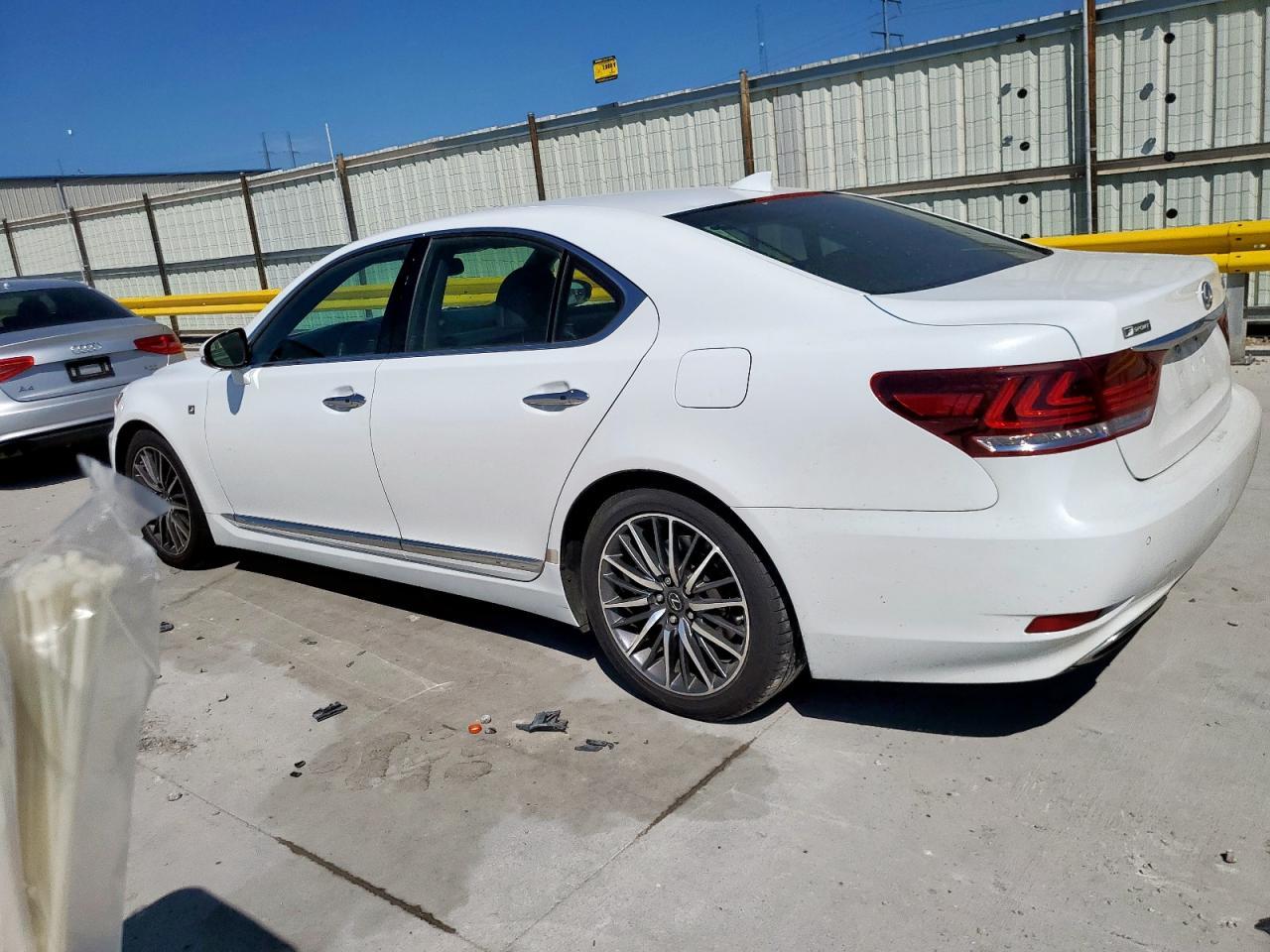 2015 Lexus Ls 460 - Фото 2