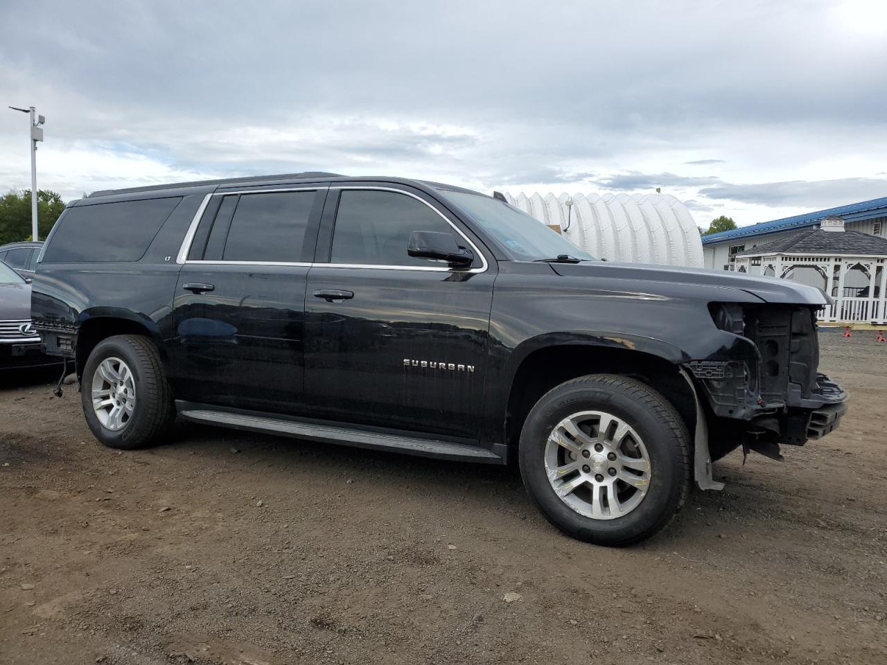 2019 Chevrolet Suburban K1500 Lt - Image 4
