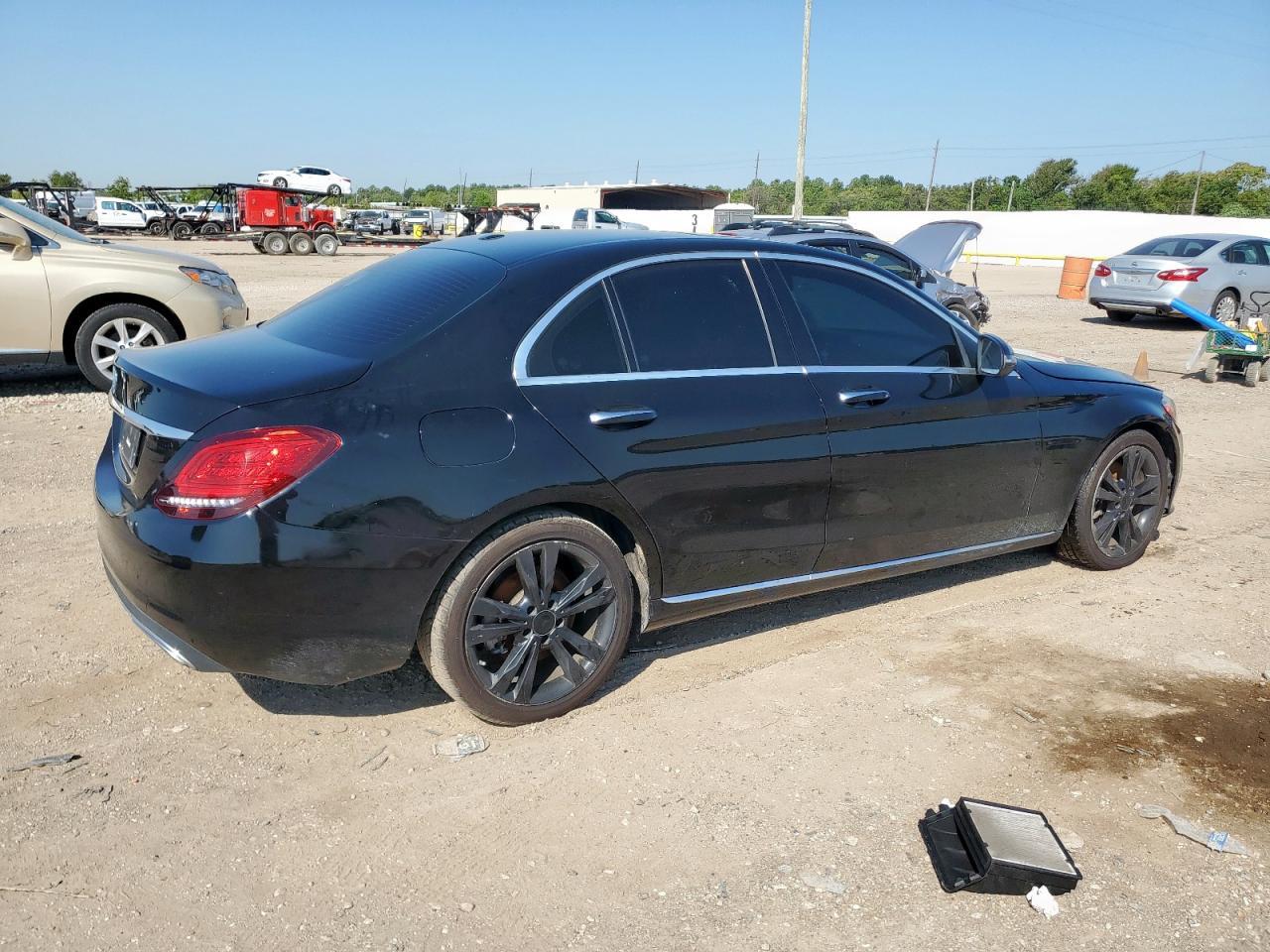 2021 Mercedes-Benz C 300 - Фото 3