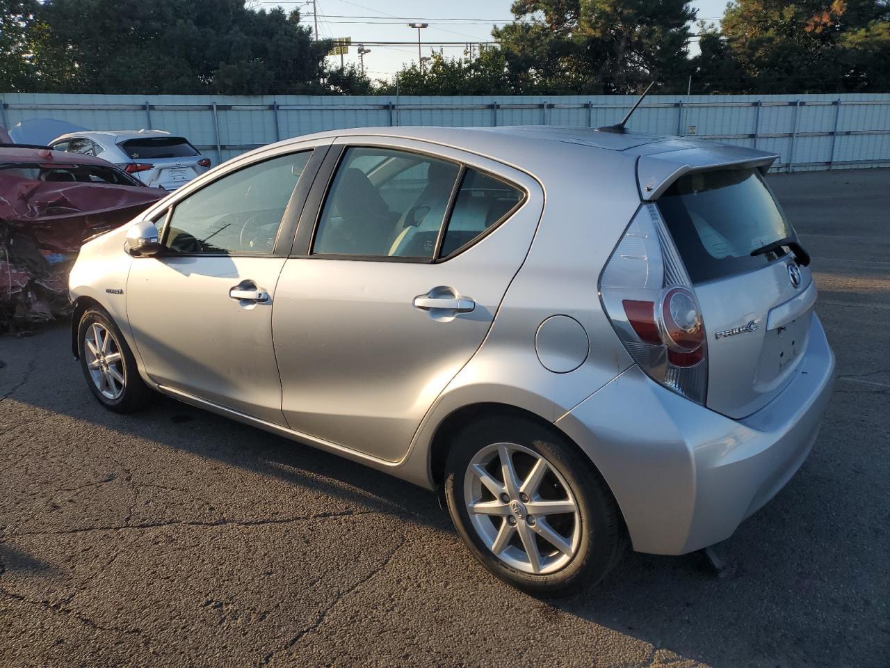 2012 Toyota Prius C - Фото 2