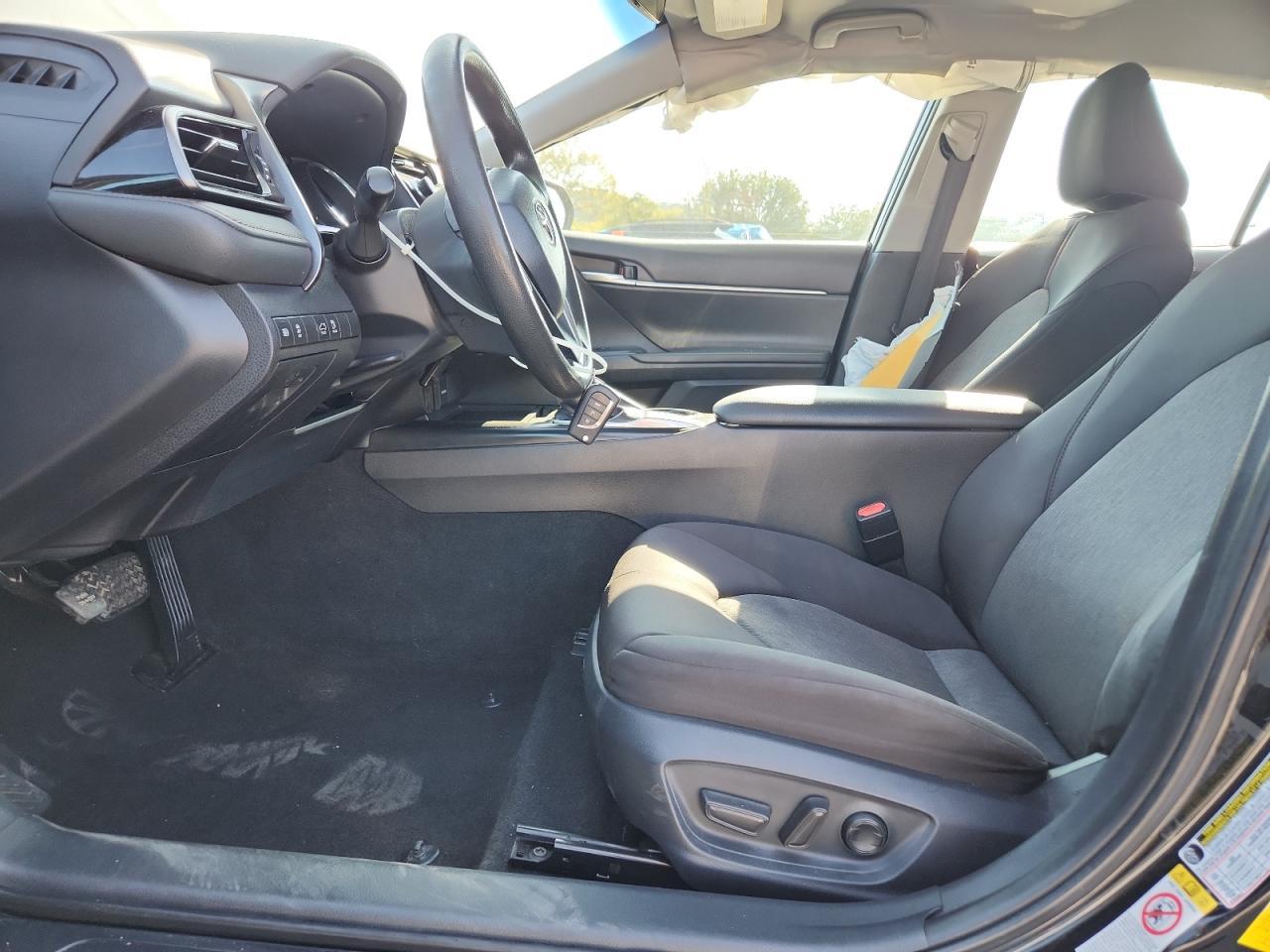 2019 Toyota Camry L - Image 7