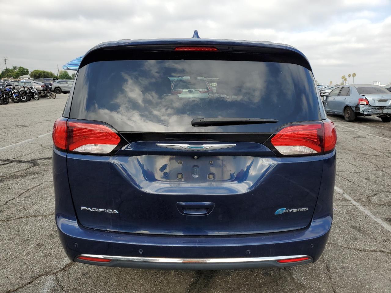 2018 Chrysler Pacifica Hybrid Touring L - Фото 6